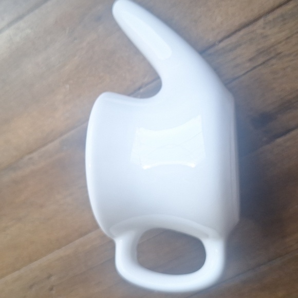 Ancient Secrets White Ceramic Nasal Cleansing Neti Pot - Picture 9 of 11